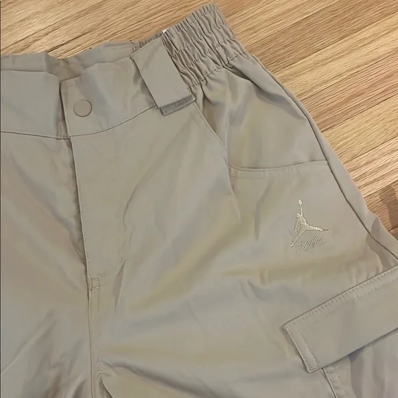 Jordan Nike Women’s Khaki Cargo - Picture 2 of 7